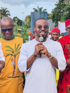 Mayor Ekeke at iriji Otampa